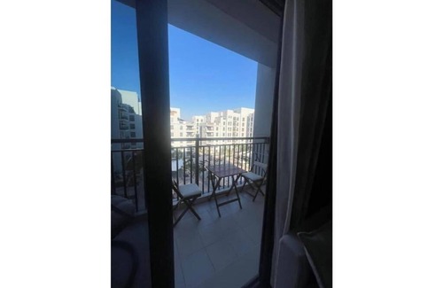 Bur Dubai Apartment | Luxury 2BR w/Pool, Gym & Balcony - Safi Apartment