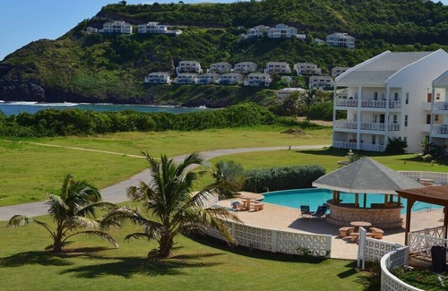 Frigate Bay Condo | Luxury 3-Bed, 2-Bath Condo. 3 king beds, pool, tennis and golf