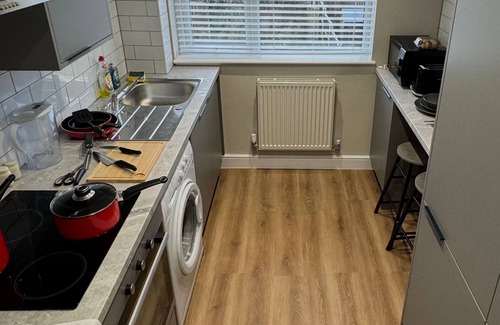 Solihull Apartment | Luxury 3 Bed Apartment, Private Parking. BHX/JLR/NEC/HS2