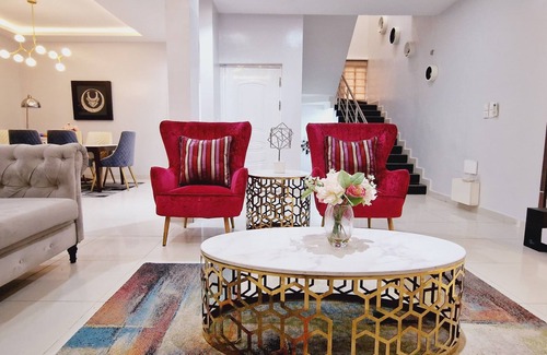 Ofin House | Luxury 3-Bed house in gated estate with pool Lekki