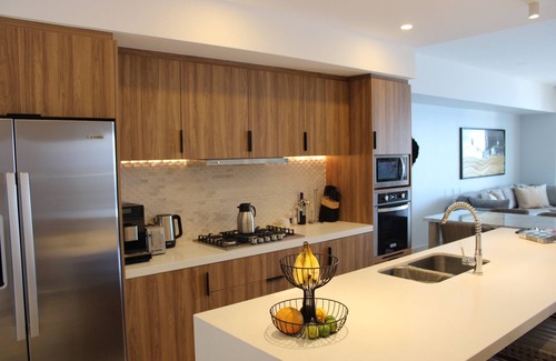 Las Glorias Condo | Luxury 3-Bedroom Beachfront Condo at Harbor 171 with Pools, Gym, and much more!