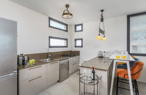 Florentin Apartment | Luxury 3-Bedroom in Neve Tzedek By Barnes