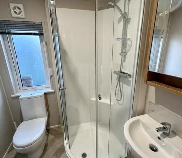 Newquay Apartment | Luxury 3 bedroom Maple View Lodge, Newquay, Cornwall