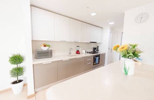 Tumba Vieja Apartment | Luxury 3 Bedroom Oceanview apt w parking balcony