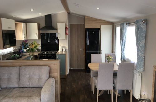 Weymouth House | Luxury 3 bedroom static caravan at Haven Littlesea