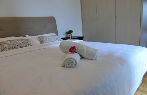 Kuala Lumpur City Centre Condo | [LUXURY] 3 Rooms 6 Pax Stay with KLCC View
