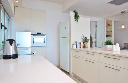 Tel Aviv Promenade Apartment | LUXURY 3 ROOMS APARTMENT- FULL SEA VIEW TO GORDON BEACH