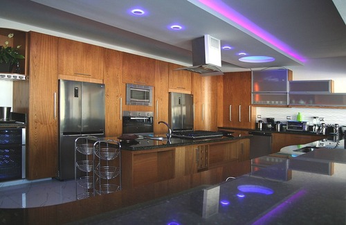 Villas Ana Maria Villa | Luxury 30BD Party Complex, guest-friendly, steps from Clubs/Beaches!