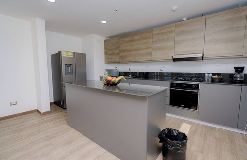 Tumba Vieja Apartment | Luxury 3BR apt with Cityview free parkingandbalcony