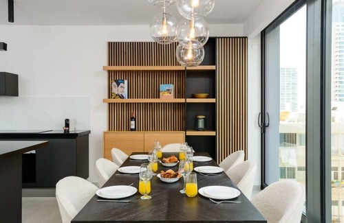 Kerem HaTeimanim Apartment | Luxury 3BR at Geula Beach by HolyGuest