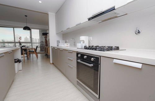 Tumba Vieja Apartment | Luxury 3BR Cityview apt, parking and balcony