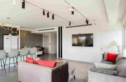 Herzliya Pituach Apartment | Luxury 3BR in Marina Complex By Barnes