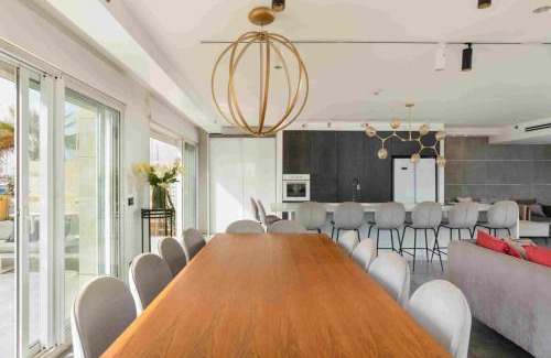 Herzliya Pituach Apartment | Luxury 3BR in Marina Complex By Barnes