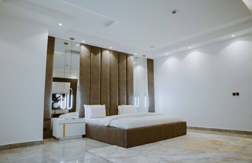 Ofin House | Luxury 4 Bedroom Apartment in Victoria Island