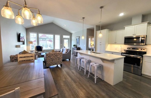 Okanagan-Similkameen House | Luxury 4 Bedroom Retreat at The Cottages on Osoyoos Lake