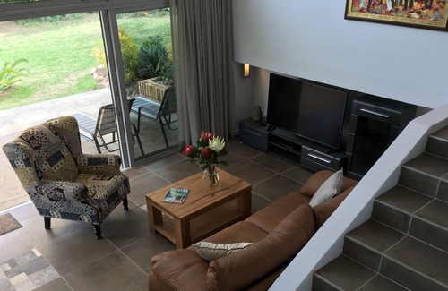 Stellenbosch Villa | Luxury 4 Bedroom Villa With Private Pool And Garden In Stellenbosch