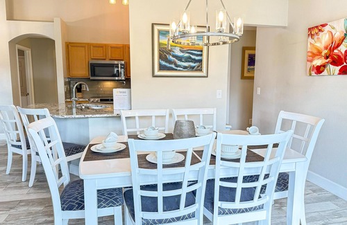 Solana Villa | Luxury 4 bedrooms pool home with clubhouse
