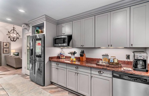 Asheville House | Luxury 4 King Bdrm, 4.5 Bth, Pavilion; Fire Place, TV, Waterfall, Fire Pit