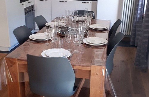 Chamonix City Centre Apartment | LUXURY 4 ROOM DUPLEX, GARDEN, FULL CENTER CHAMONIX, 4 STARS