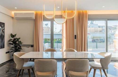 Koukaki Apartment | Luxury 4Bdrm Penthouse with Jacuzzi near Acropolis