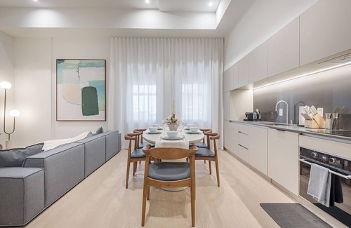 Downtown Montreal Apartment | Luxury 4BR/3BA Penthouse with Private Terrace