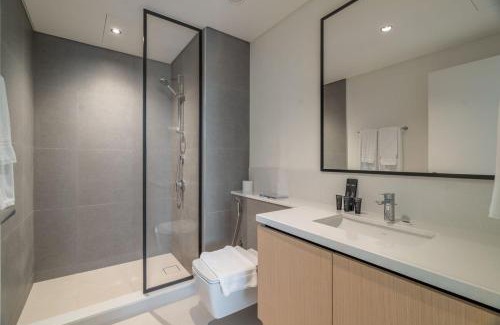 Downtown Dubai Apartment | Luxury 4BR in Heart of Dubai with Burj View