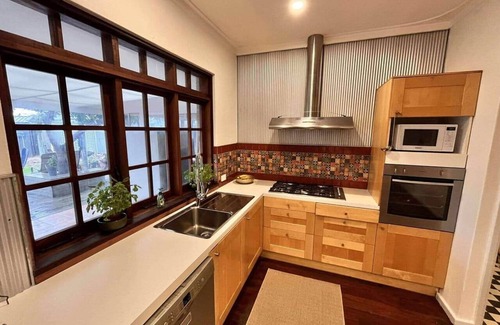 West Busselton House | Luxury 5-Bedroom Ocean-View Coastal Escape