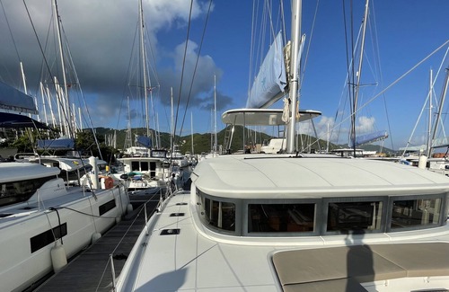 Hannah Boat Rental | Luxury 50 ft Yacht! Wake up on a different island every morning