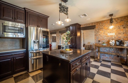 Monte De Paz House | Luxury 5BR in Scottsdale: Pickleball, Pool & Golf!