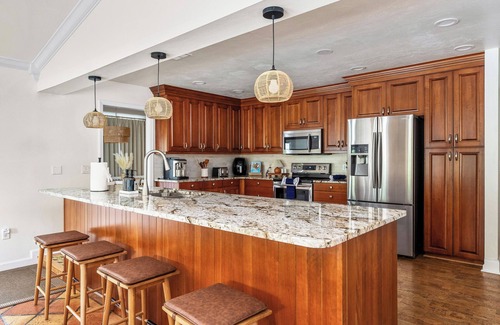 West Bradenton House | Luxury 5BR w/Pool, Spa & Game Room near AMI