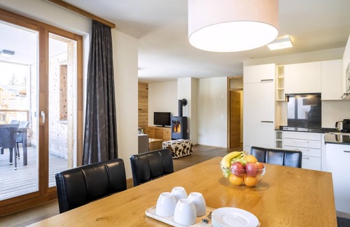 Valbella Apartment | Luxury 6-person apartment in the holiday park Landal Alpine Lodge Lenzerheide