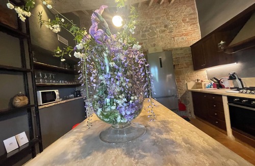 Citta della Pieve House | Luxury 6BR Villa with Heated Pool, Wine Tastings & Cooking Classes