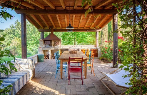 Citta della Pieve House | Luxury 6BR Villa with Heated Pool, Wine Tastings & Cooking Classes