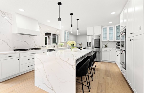 Gresham Villa | Luxury 7-Bedroom Villa with Pool, Hot Tub, Sauna, Gym, Pool Table
