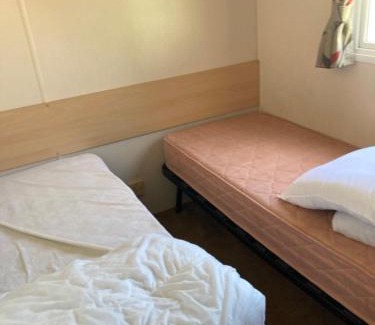 Clacton-on-Sea Resort | Luxury 8 and 6 berth caravans