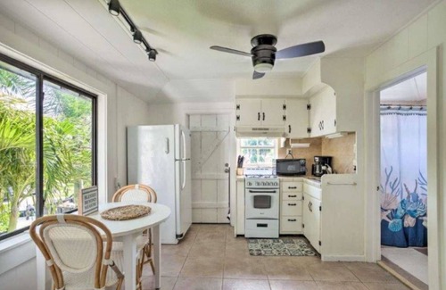 Boynton Beach House | Luxury 8 Bedroom 6 Bath Mini Resort with Pool in Backyard Tropical Paradise!