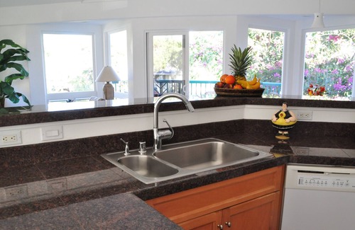 Kaiulani House | Luxury Air-Conditioned Home For Rent-It's Like 3 Hotel Rooms for the Price of 1