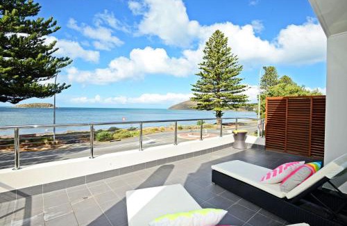 Encounter Bay House | Luxury and Beachfront on Franklin