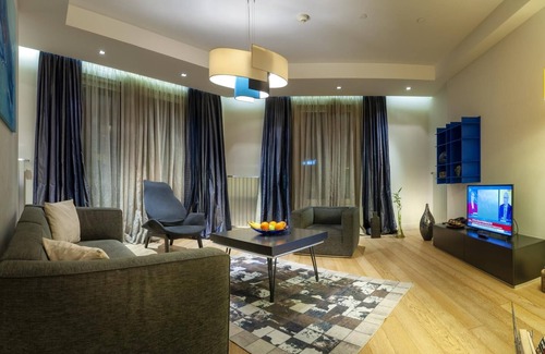Gayrettepe Apartment | Luxury and Central Residence in Istanbul Besiktas