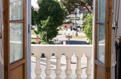 Santissima Annunziata Apartment | Luxury and charm in the heart of Florence