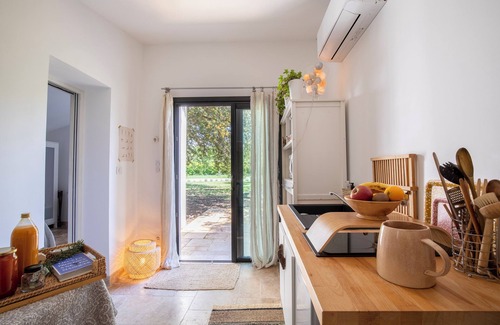 Pernes-les-Fontaines House | Luxury and authentic Fresh & Zen Cabanon in the heart of Provence