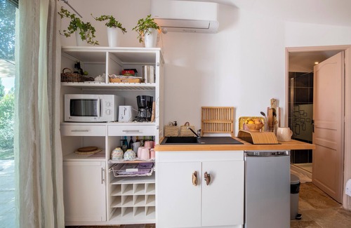 Pernes-les-Fontaines House | Luxury and authentic Fresh & Zen Cabanon in the heart of Provence