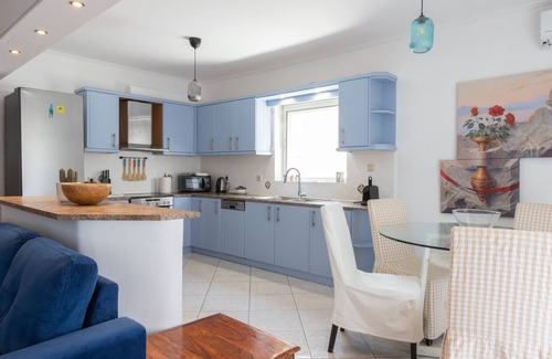 Alimos Apartment | Luxury and Spacious apt for 8 guests | New features April 2025