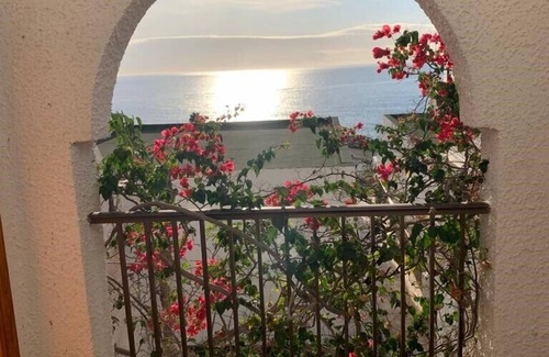 Los Gigantes Apartment | Luxury apartment enjoying premier location in the seaside resort of Los Gigantes