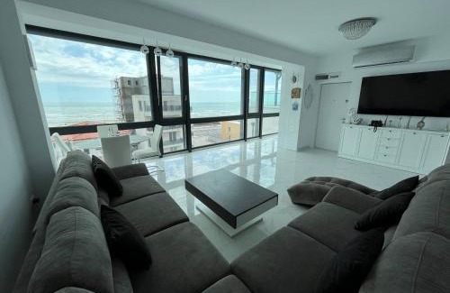 Navodari Apartment | Luxury apartment with sea view