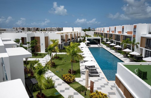 Punta Cana Apartment | Luxury apartment,3 minutes away from the beach,bar and rest and free electricity