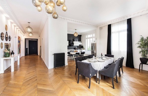 16th Arrondissement Apartment | Luxury Apartment - 5BD/10P - Passy/Trocadéro
