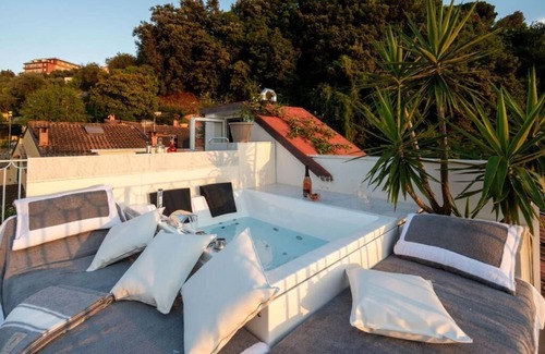 Lerici Apartment | Luxury apartment a stone's throw from the sea with terrace with Jacuzzi.