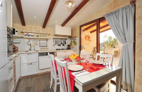 Kanfanar Apartment | Luxury apartment Alba with pool