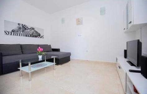 Strozanac Apartment | Luxury Apartment Ani 100m to See with Pool & Parking